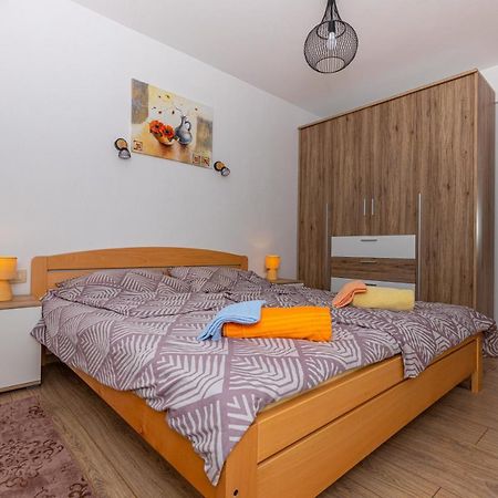 Apartman Sare Crikvenica Eksteriør billede
