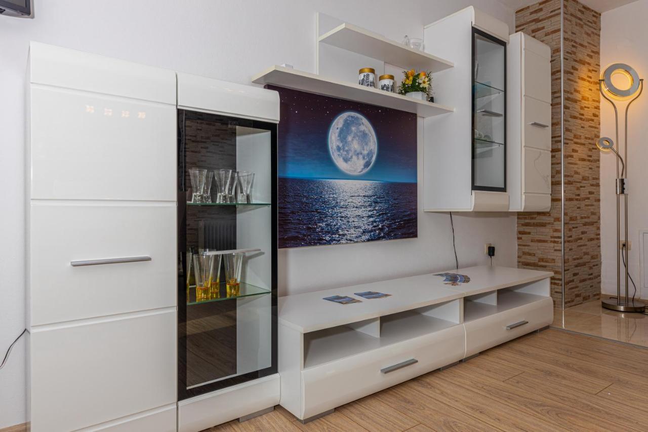 Apartman Sare Crikvenica Eksteriør billede