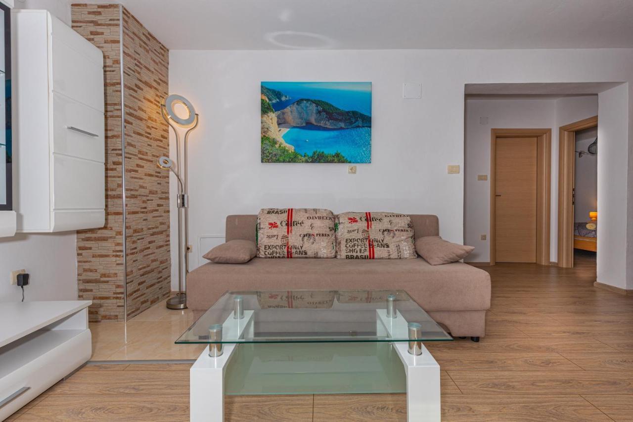 Apartman Sare Crikvenica Eksteriør billede