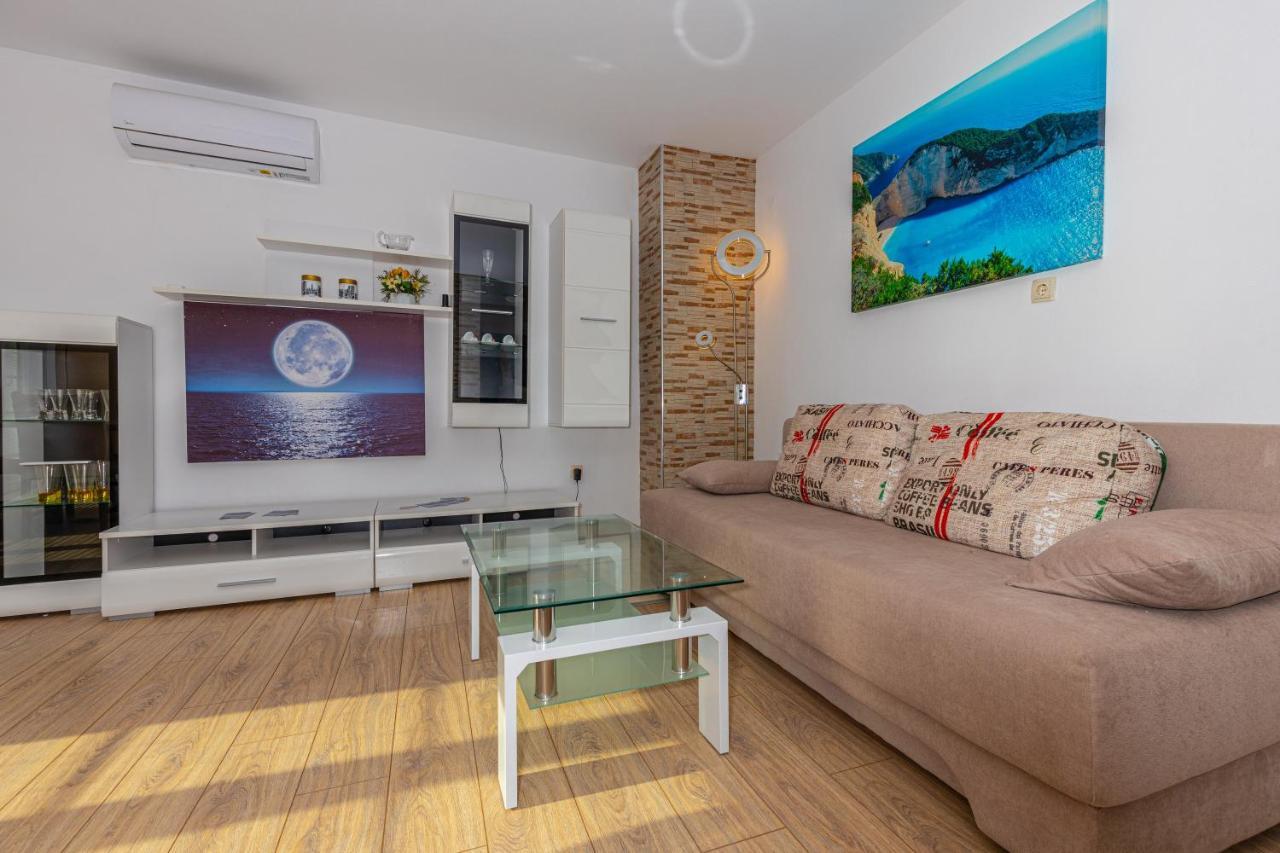 Apartman Sare Crikvenica Eksteriør billede