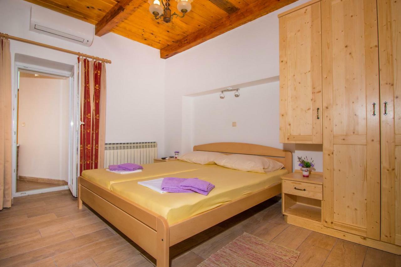 Apartman Sare Crikvenica Eksteriør billede