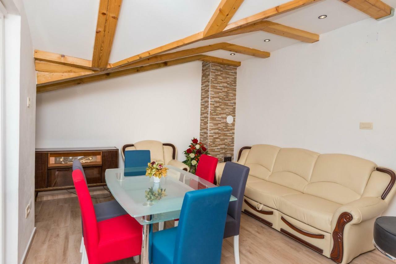 Apartman Sare Crikvenica Eksteriør billede