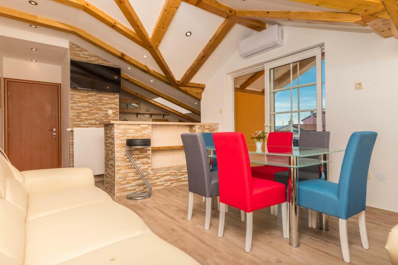 Apartman Sare Crikvenica Eksteriør billede