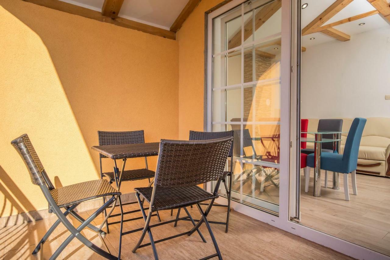 Apartman Sare Crikvenica Eksteriør billede