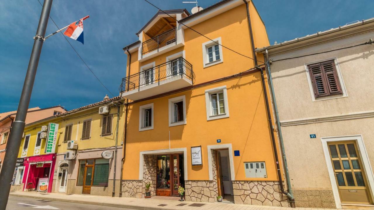 Apartman Sare Crikvenica Eksteriør billede
