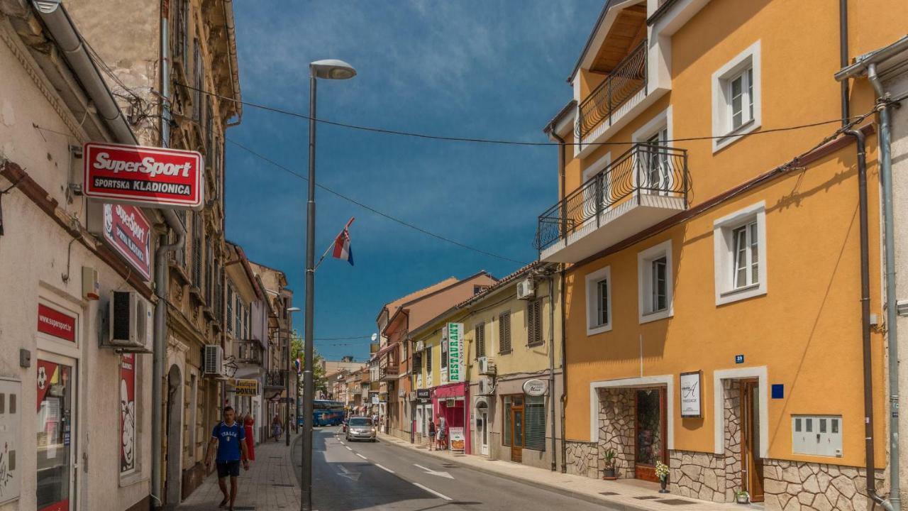 Apartman Sare Crikvenica Eksteriør billede